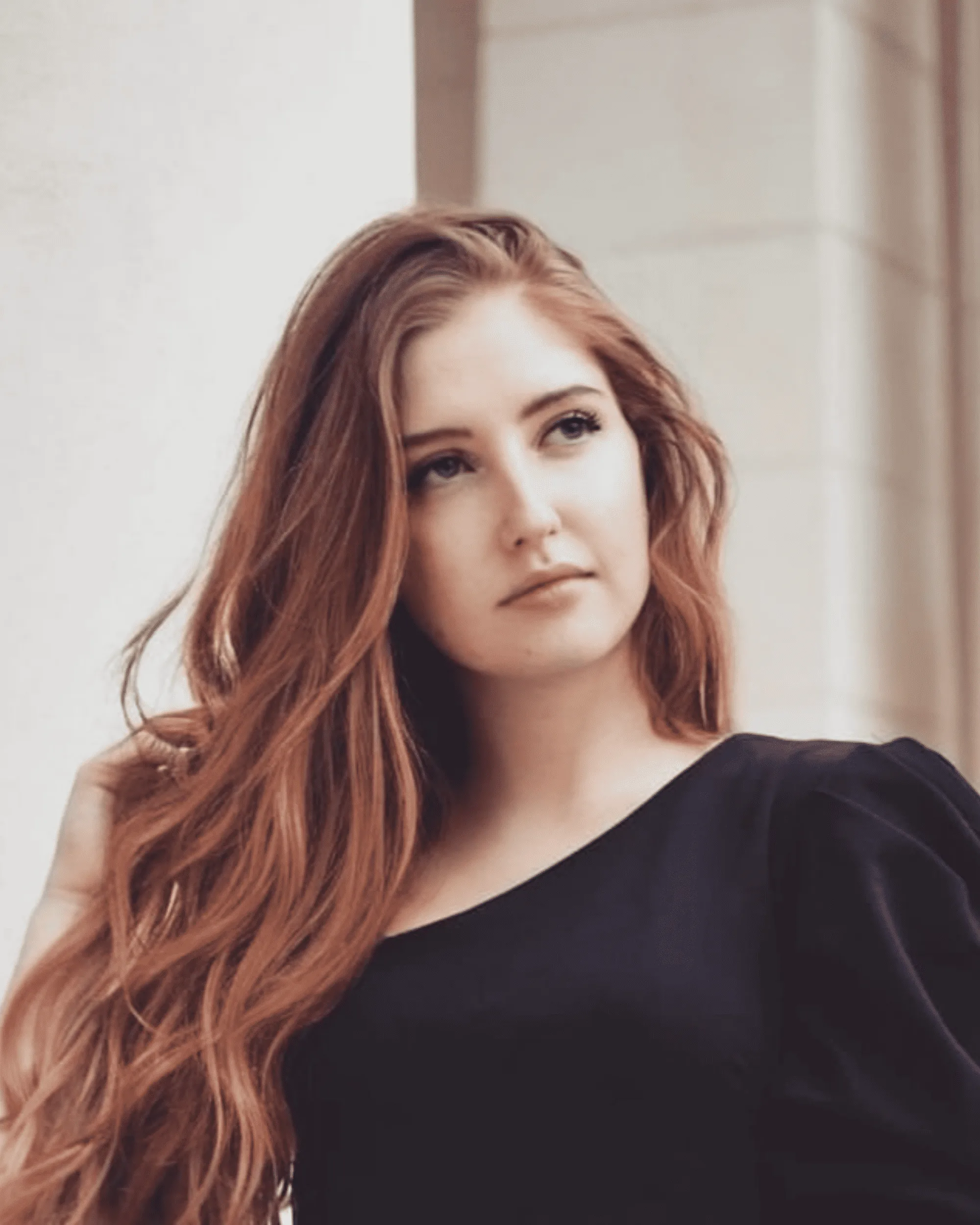Cernopolc Iulia, International, Luxembourg