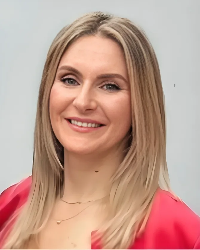 Doni Svetlana, Social, United States of America