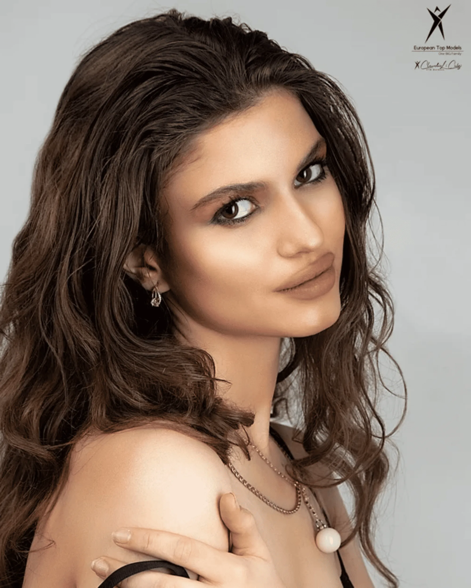 Stah Annette, Model, Italia