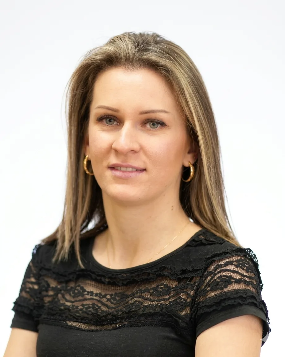 Lăcustă Mariana, Dans, Statele Unite ale Americii