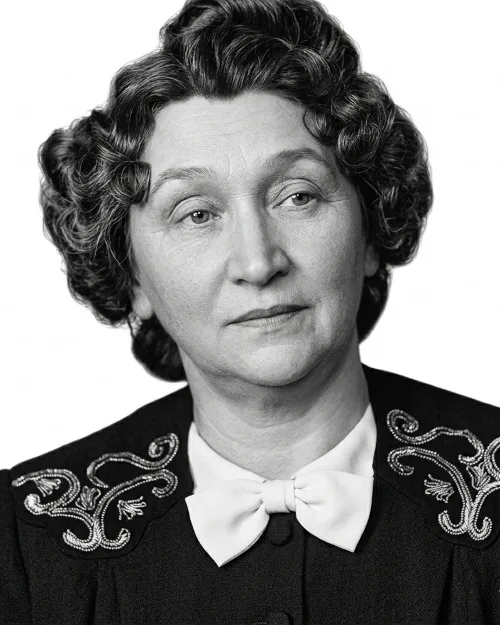 Schneersohn Nechama Dina, Social, United States of America