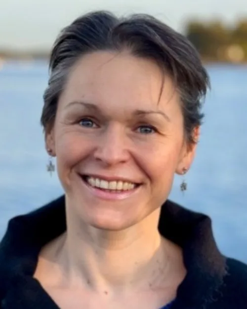 Guțu Göransson Irina, Educație, Suedia