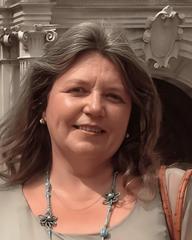 Bramley Olga, Образование, Великобритания