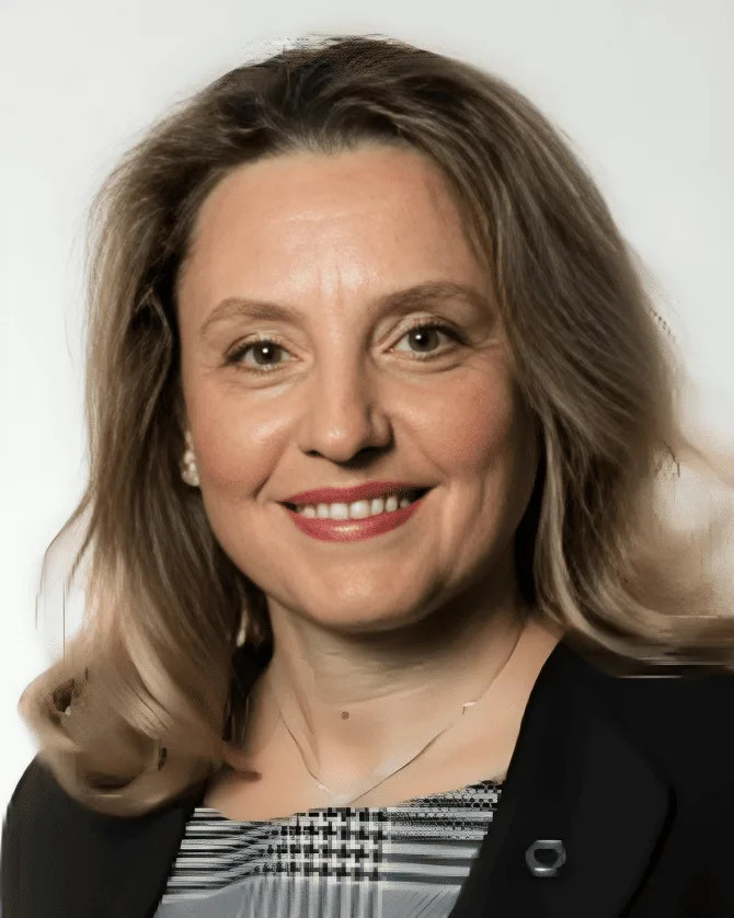 Celac Ina, Finance, Canada