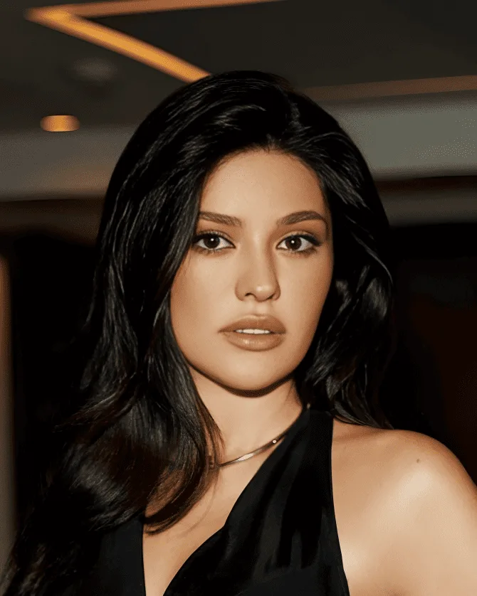 Corja Lidia, Model, Emiratele Arabe Unite