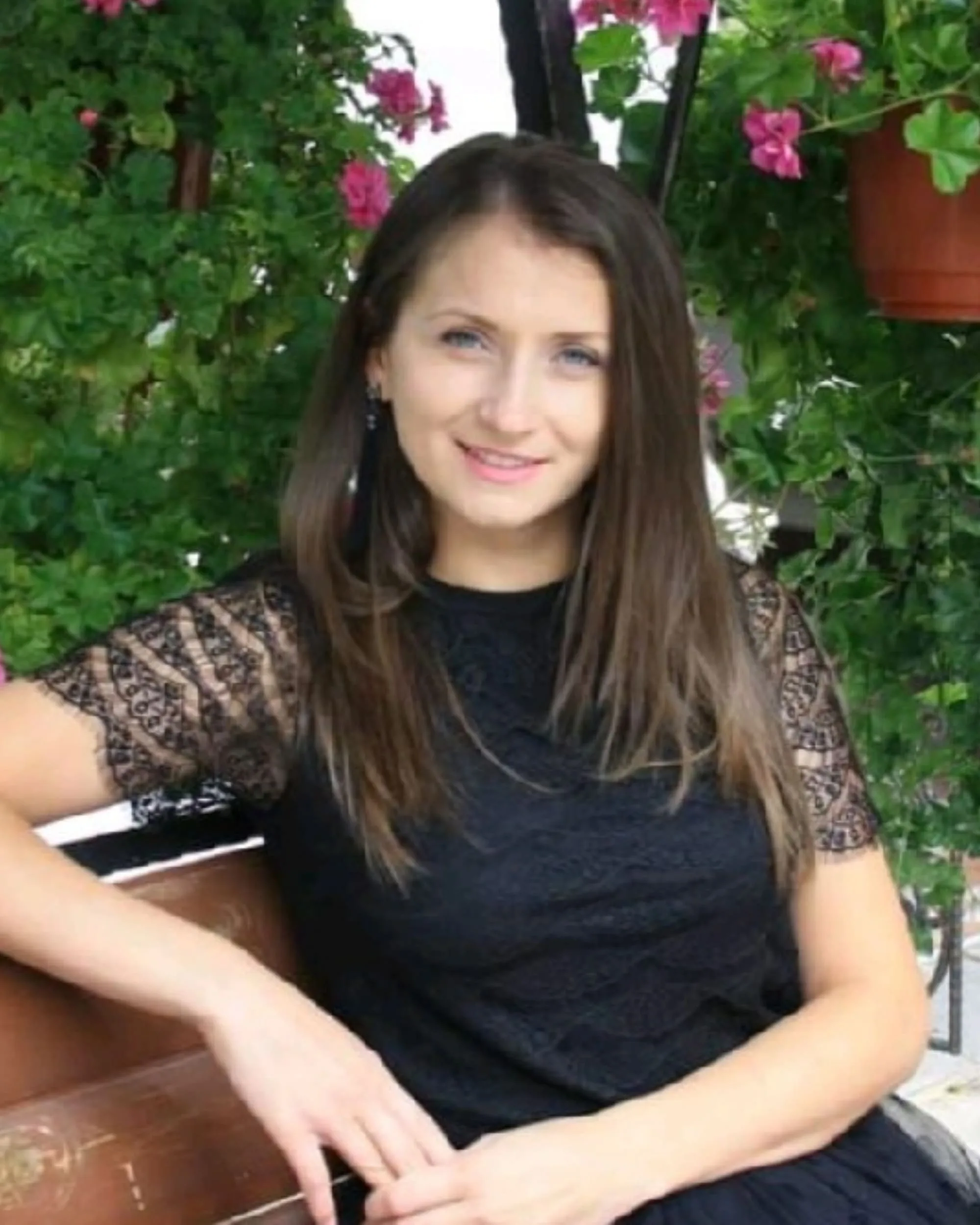 Dicusar Iulia, Администрация, Канада