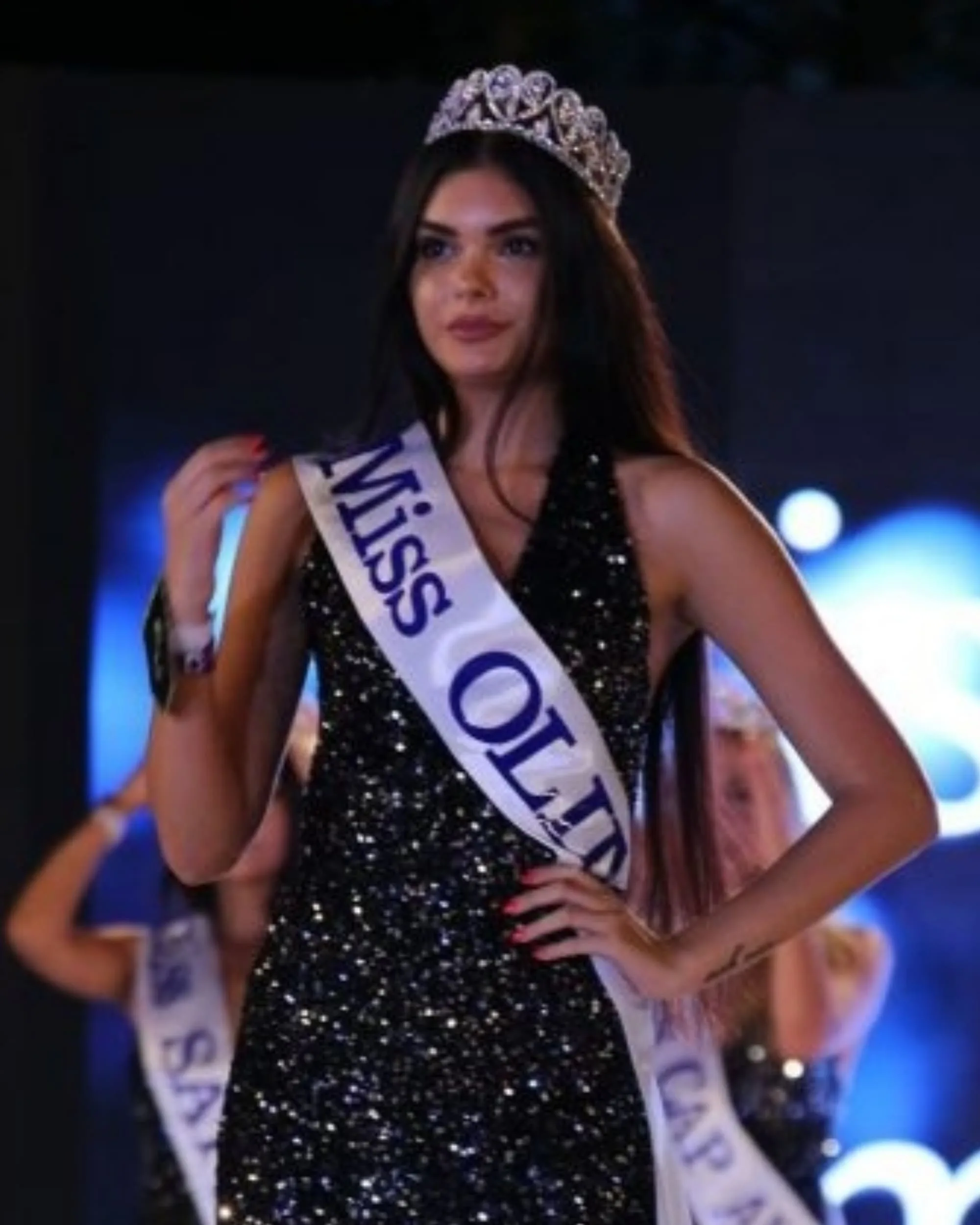 Gîlcă Carolina, Model, Romania