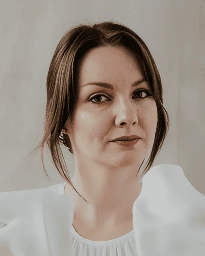 Mahno Elena, Artă, Canada