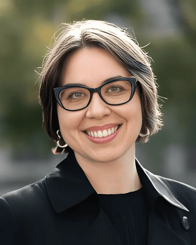 Pletuhina-Tonev Camilla, Educație, Statele Unite ale Americii