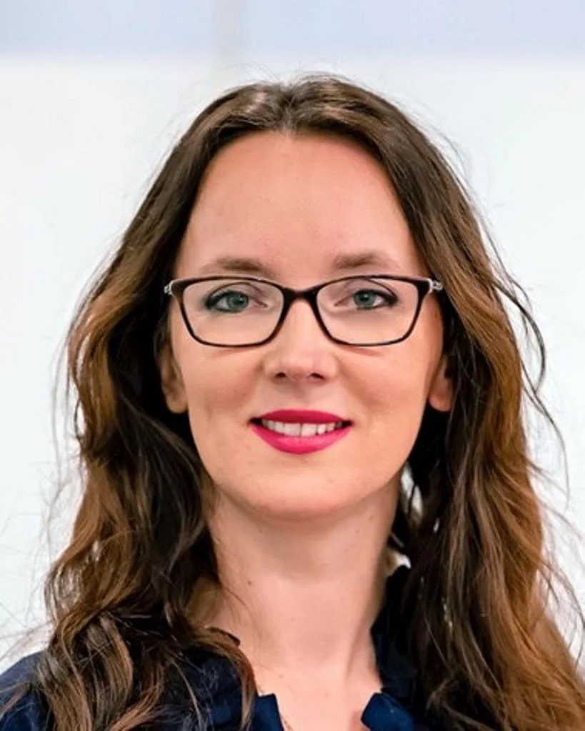 Poupard Natalia, Finanțe, United Kingdom