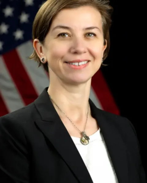 Kamins Alla, Administrație, Statele Unite ale Americii