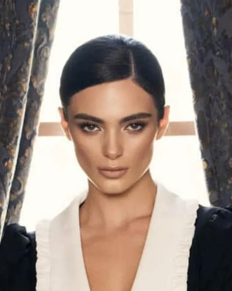 Magla Olga, Модель, Объединенные Арабские Эмираты