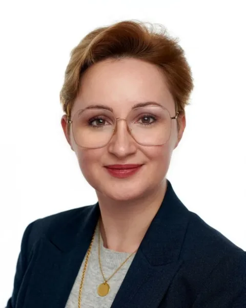 Felcher Anastasia, Образование, Венгрия