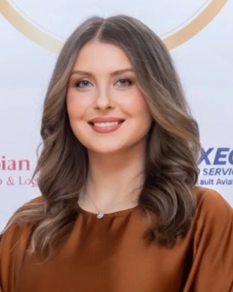 Neculcea Cristina, Business, United Arab Emirates