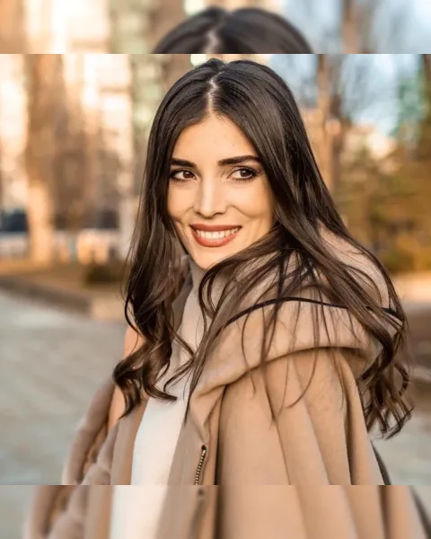 Popescu Lia, Model, Italy