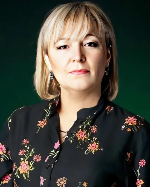 Avram Iulia, Business, Romania