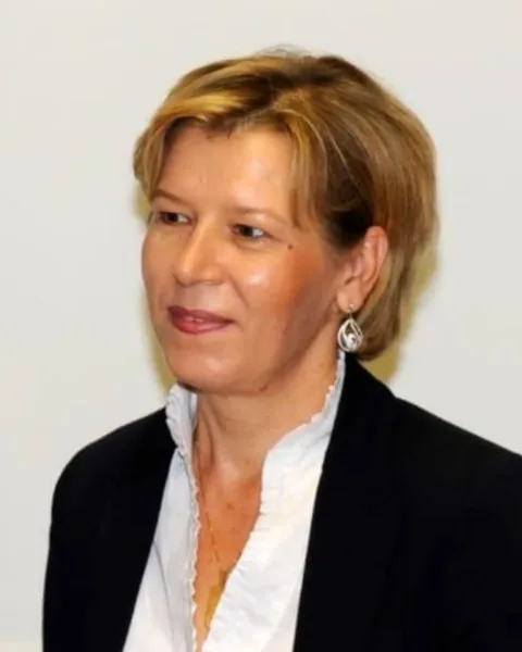 Bicec Lilia, Jurnalism, Italia