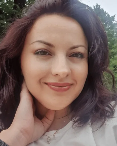 Casian Cristina, Администрация, Румыния