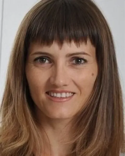 Nicoară Dorina, Educație, Spania