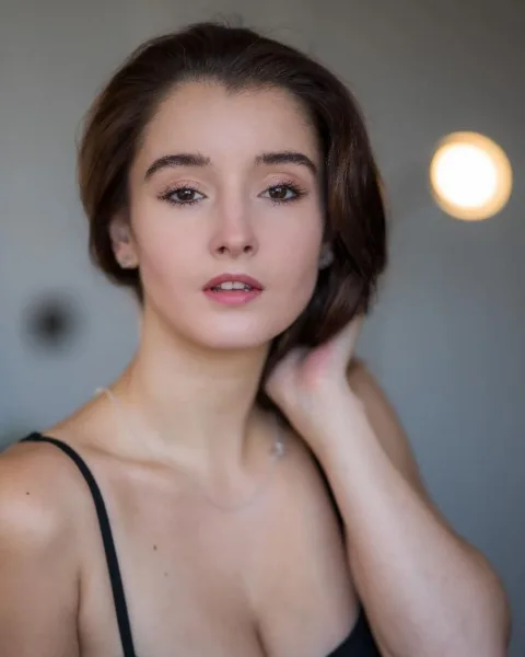 Dogolich Kristina, Кинотеатр, Франция