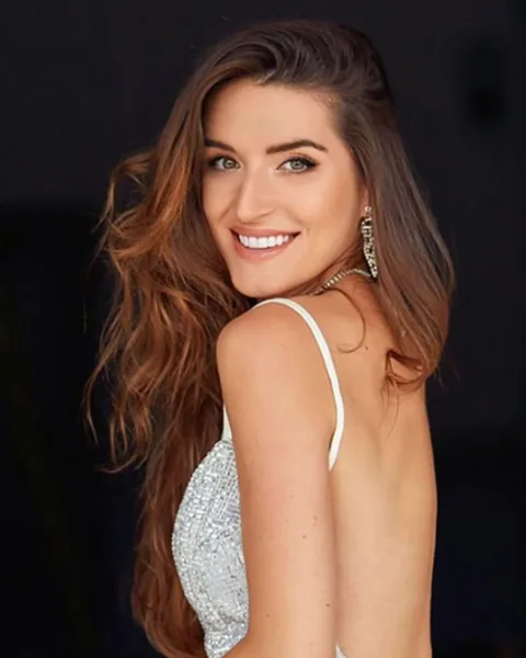 Kochier Daria, Model, Emiratele Arabe Unite
