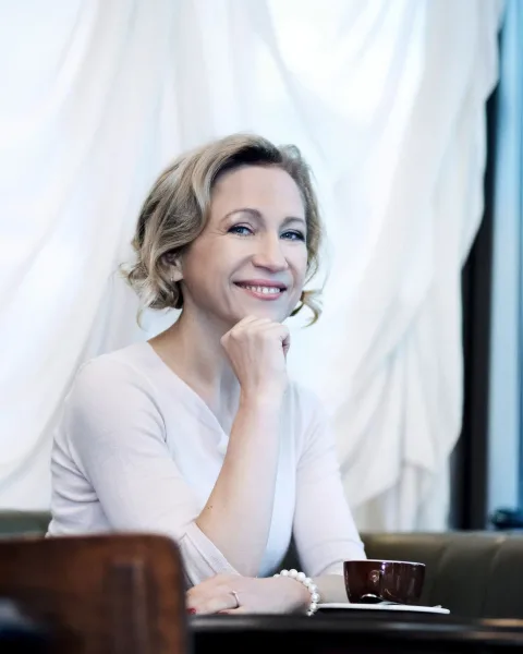 Laube Ludmila, Бизнес, Швейцария