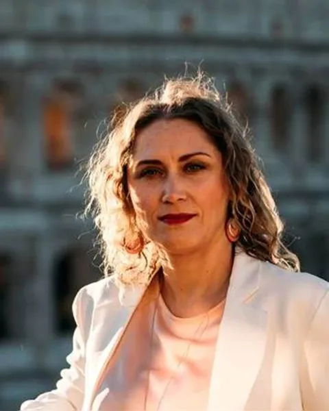 Posilețcaia Ludmila, Bussiness, Italia
