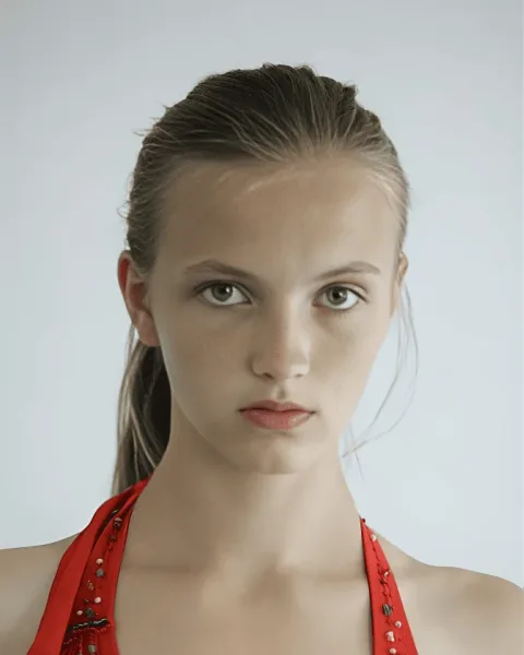 Serbul Marina, Model, Italia