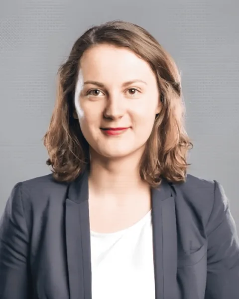 Șova Irina, Business, Croatia