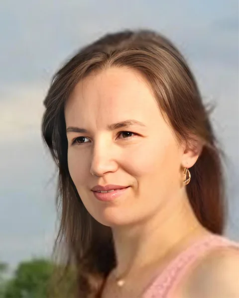Zaloj Luiza, Educație, Statele Unite ale Americii